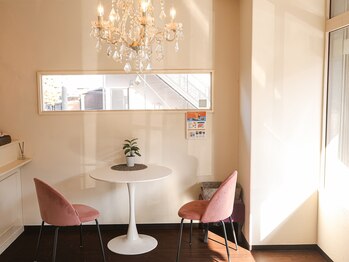 ミライ 福岡春日店(mirai)/サロンの広々空間♪