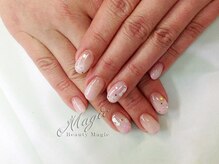 ネイルサロン ビューティーマジック 川口店/ シンプルグラデネイル