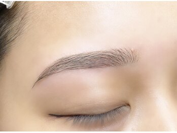 リノ(Lino)の写真/《まつ毛・アイブロウ同時施術OK★》眉を整え一気に垢抜け♪お顔のトータルケアは当店にお任せください◎