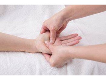 イシス ジェニー マルヤマクラス店(ISIS Genny)/ハンドマッサージ★スマホ疲れに