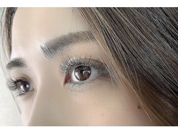 アムール(AMOUR)/フラット×ボリュームLED