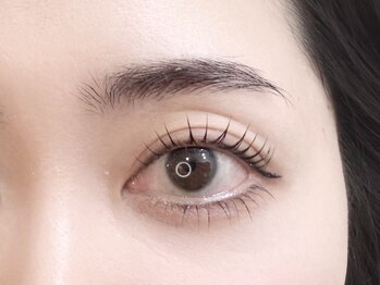 モア(MOI)/上下パーマで中顔面短縮効果