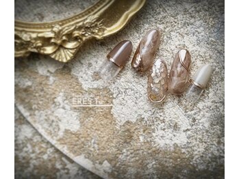 エレストゥ(ERES Tu)/