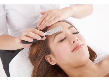 お顔そり専門店 ビューティーフェイス ミーツ国分寺店/【第一印象アップ】眉毛カット