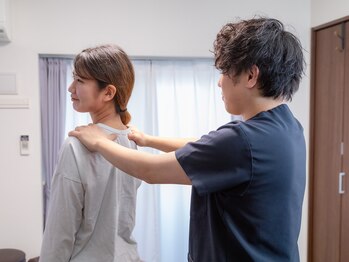サニー(SUNNY)の写真/全身の矯正と小顔矯正で頭から足先まで整えてお体の疲れも同時にケアできるトータルケアサロン☆