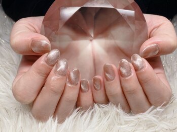 ティアラ(Tiara)/マグネットネイル