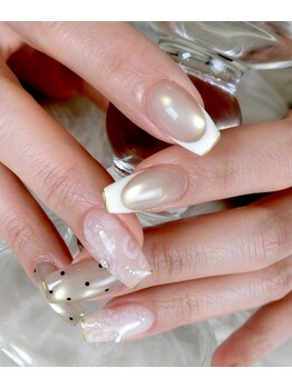 ネイルサロンアンドスクール バニラ(nailsalon&school VANILLA)の写真/【特別な日を彩る、華やかで上品な指先】大人女性のためのネイルサロン　パラジェル/フィルイン/マグネット
