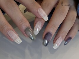 シアーネイビーチェックネイル