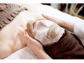 白雲木/ハーブピーリング浸透パック