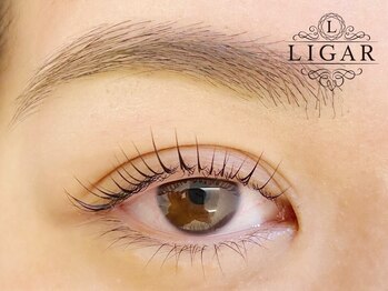 リガール(LIGAR)の写真/自まつ毛の状態を見極め、一人一人の目の形やまつ毛に合わせた丁寧な施術◎モチの良さも好評！