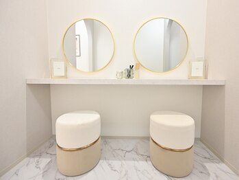 リバース 大阪店(Rebirth)/メイクルーム