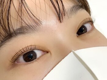 ヴィヴァーチェ アイアイ(Vivace i Eye)/パリジェンヌラッシュリフト