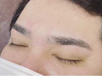 アーティット(Arthit)/メンズ眉ワックス