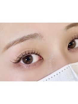 ナチュラル上品な目元にしたい