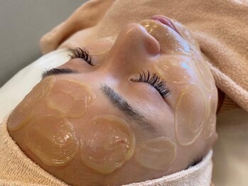 ケー(K)の写真/ハリツヤUP◎【松ヤニとアスタキサンチン使用】でツヤ肌が自慢のスキンケアワックスを体験ください！