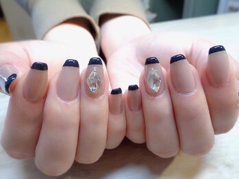 アミュリー ネイル アトリエ(Amury nail atelier)/バレエフレンチネイル★ビジュー