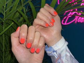 ネオンオレンジネイル