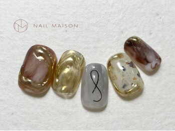 ネイルメゾン 梅田(NAIL MAISON)/ワイヤーブラウンミラー