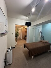 ザ ハイライト 恵比寿/当院のイメージカラーが壁一面に