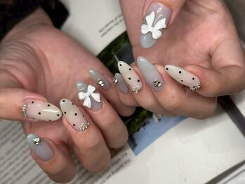 アース ネイルアンドアイラッシュ 甲府昭和店(HAIR & MAKE EARTH Nail&Eyelash)/リボンドット¥12500
