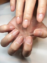 大人気の細フレンチネイル