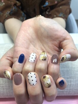 フェアリー(Fairy)/ハンド付け放題　ひまわりネイル