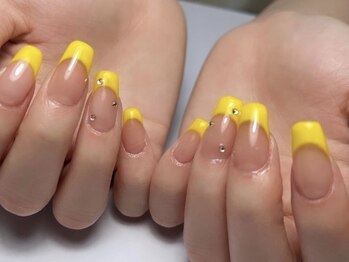 ディエム(diem.)/イエローフレンチネイル