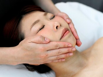 アッフェン 伊勢原(ahven)の写真/肌と心の巡りを整えるフェイシャルトリートメント。もっちりで透明感のある肌へ導きます。