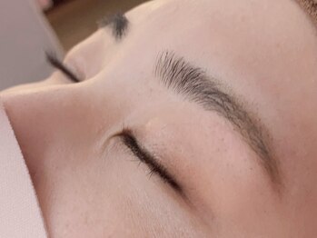 インブロウ(in Brow)/