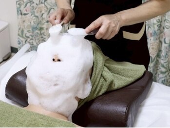 トリートメントルーム フェリーチェ(Felice)の写真/【大人毛穴の罠】ゴシゴシ洗いはもう卒業♪潤いと弾力を与えてふっくら滑らかな陶器肌へ導く本格ケア★