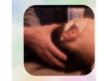 オレンジハート(Orange Heart)の写真/ガチガチ頭も肩も首も！男性講師ならではの包み込む手で程良いじっくり圧。施術後は目も体もスッキリ！