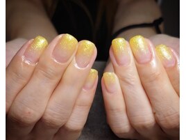 ラメグラデ、3990円