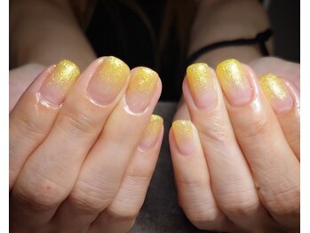 シュピーゲル/ラメグラデ、3990円