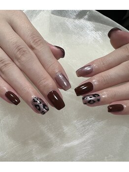 ピンクベリー(PINK BERRY)/ヒョウ柄ネイル