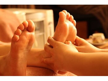 森勇リラクゼーション 西新宿店/足つぼと顔のケアの組合せも可能