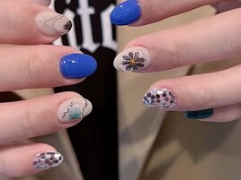 落書きお花ネイル