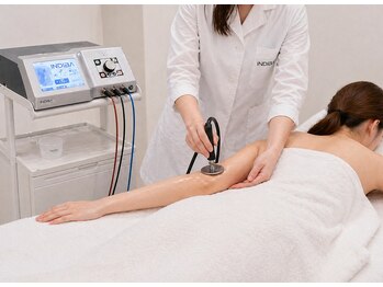 エルール トータルビューティ(Aileure total beauty)の写真/夏前し集中ケアキャンペーン！インディバ高周波で脂肪燃焼☆引き締まった二の腕と華奢な肩回りへ！