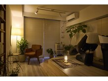アンジール(ANJIR)の雰囲気（ヘッドスパルーム。落ち着いた雰囲気の中でのカウンセリング。）