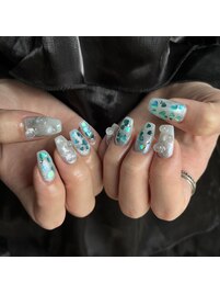 キラキラ梅雨ネイル