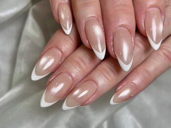 ケー 渋谷店(K)の写真/マグネット、フレンチからデザイン性のあるものまでご用意！お仕事上派手なネイルができない方にも◎