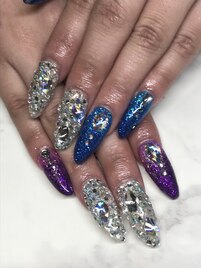 キラキラゴージャスネイル