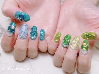 ネイル ファンシーファング(nail_fancy_fang)/キラキラ夏ネイル