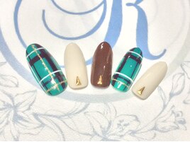 シックで可愛いチェックネイル