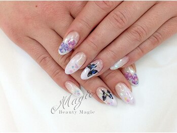 ネイルサロン ビューティーマジック 川口店/ フラワー&バタフライネイル