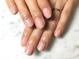 ポリッシュカラーも人気！