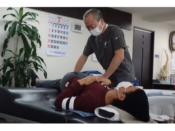 大田整骨院 鹿児島院/腰・下半身施術風景