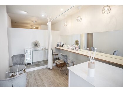 サンクリュクス 名駅店(CINQ LUXE)の写真