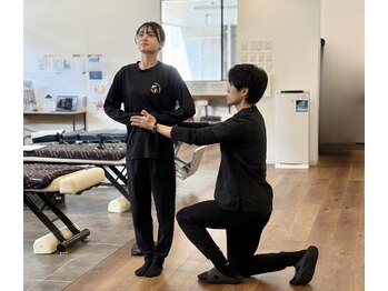 セイコツラボ(SEIKOTSU LABO.)の写真/立ち方を変えるだけ！？タレントにも話題の瞬間サイズダウン！！理想の見た目へ！