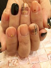 トータルサロン 白べぇーっ プラス/チェックネイル