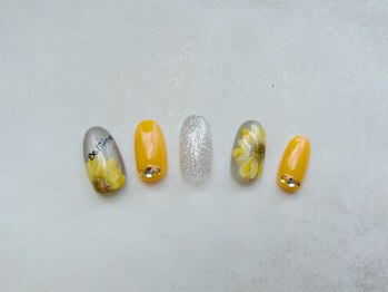 夏の定番！ひまわりネイル